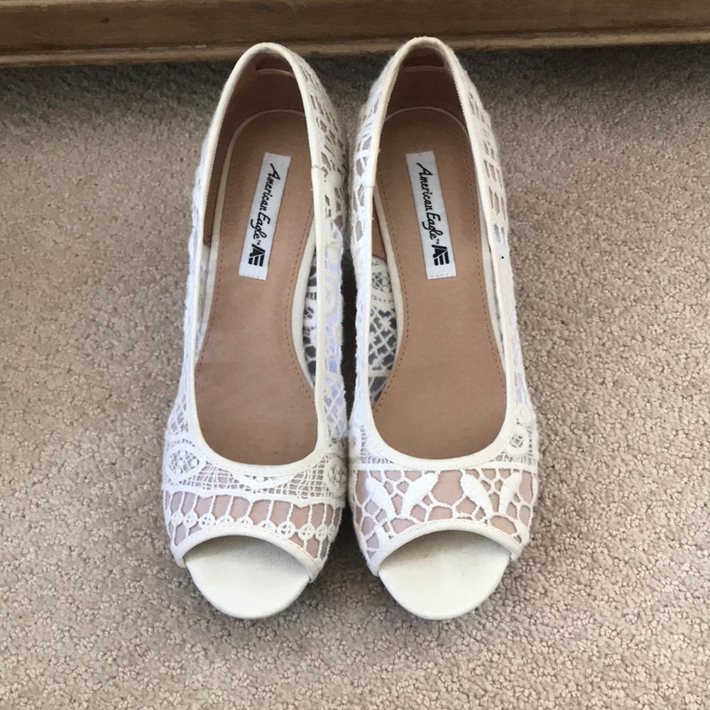 American eagle wedges with beautiful lacing!!